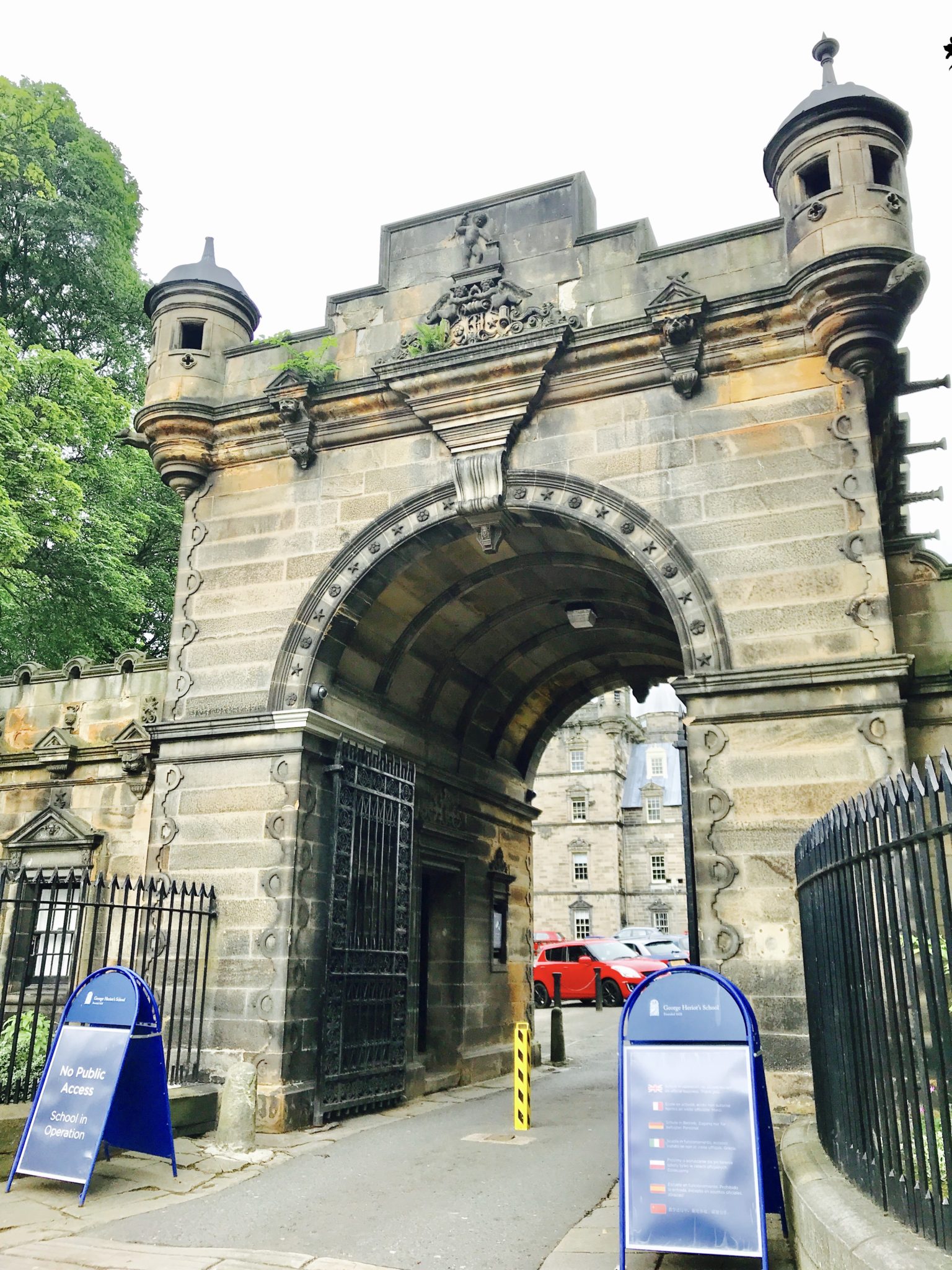 Entrance to George Heriot's School
